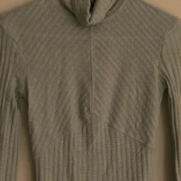 Free People turtle neck long sleeve tee - Picture 2 of 8